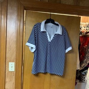 Pull over shirt with collar